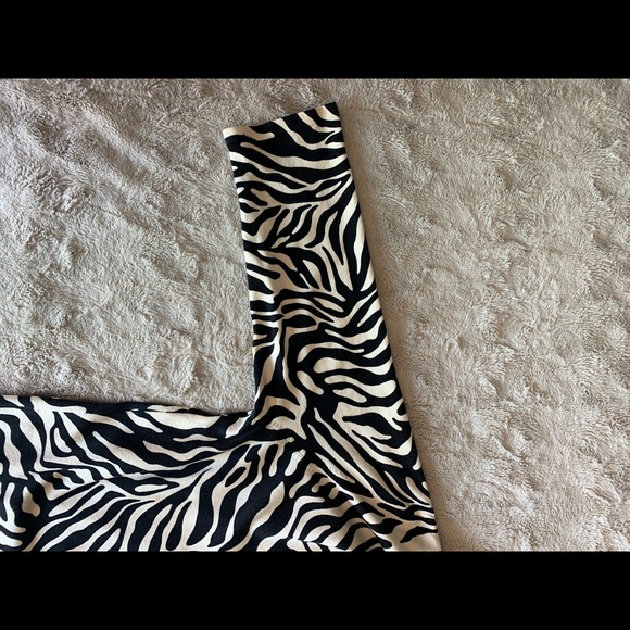 NWT Josephine Chaus Zebra Sweater - Picture 8 of 8